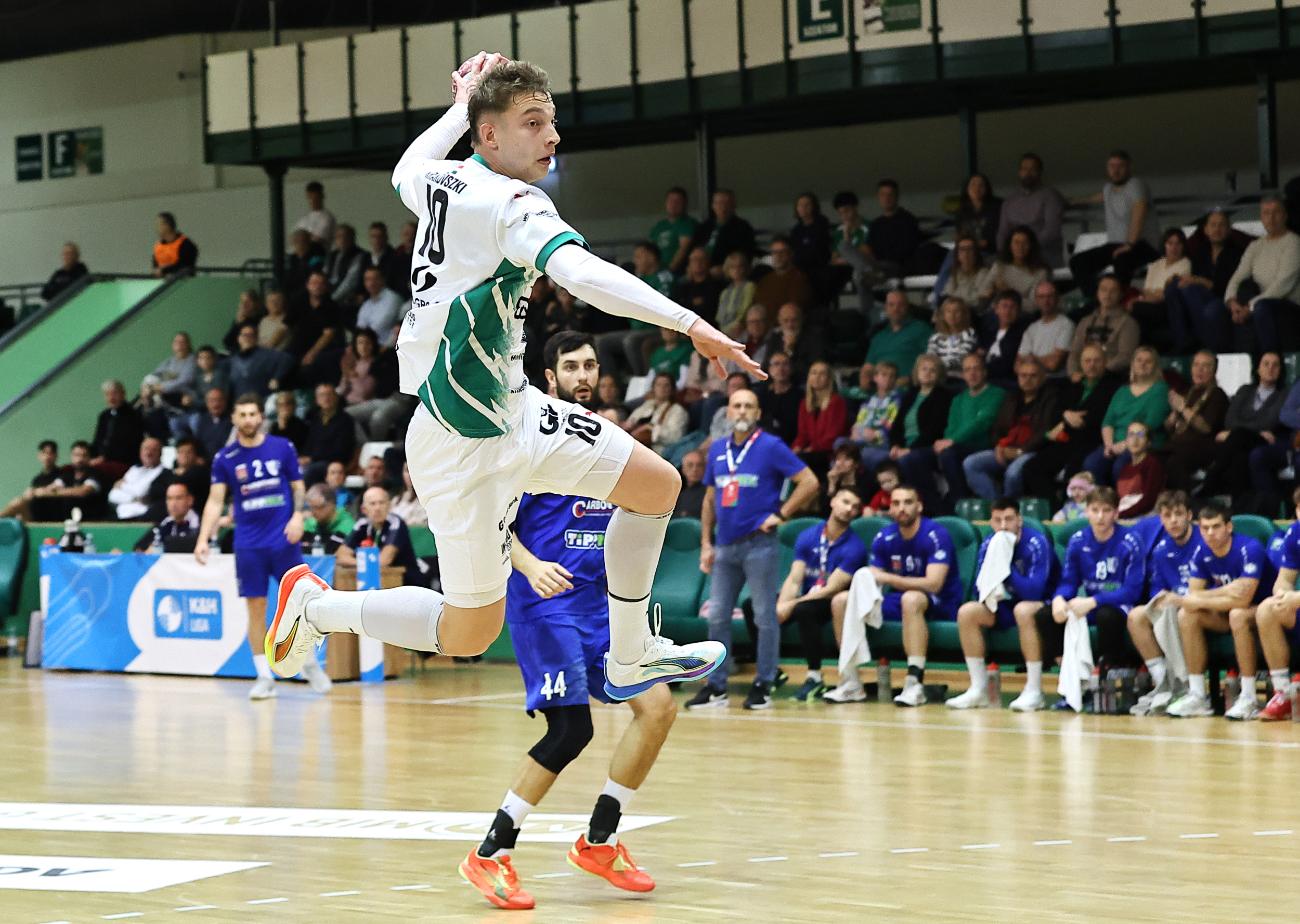 2025_12_11_ETO-UNI-Komlo-150