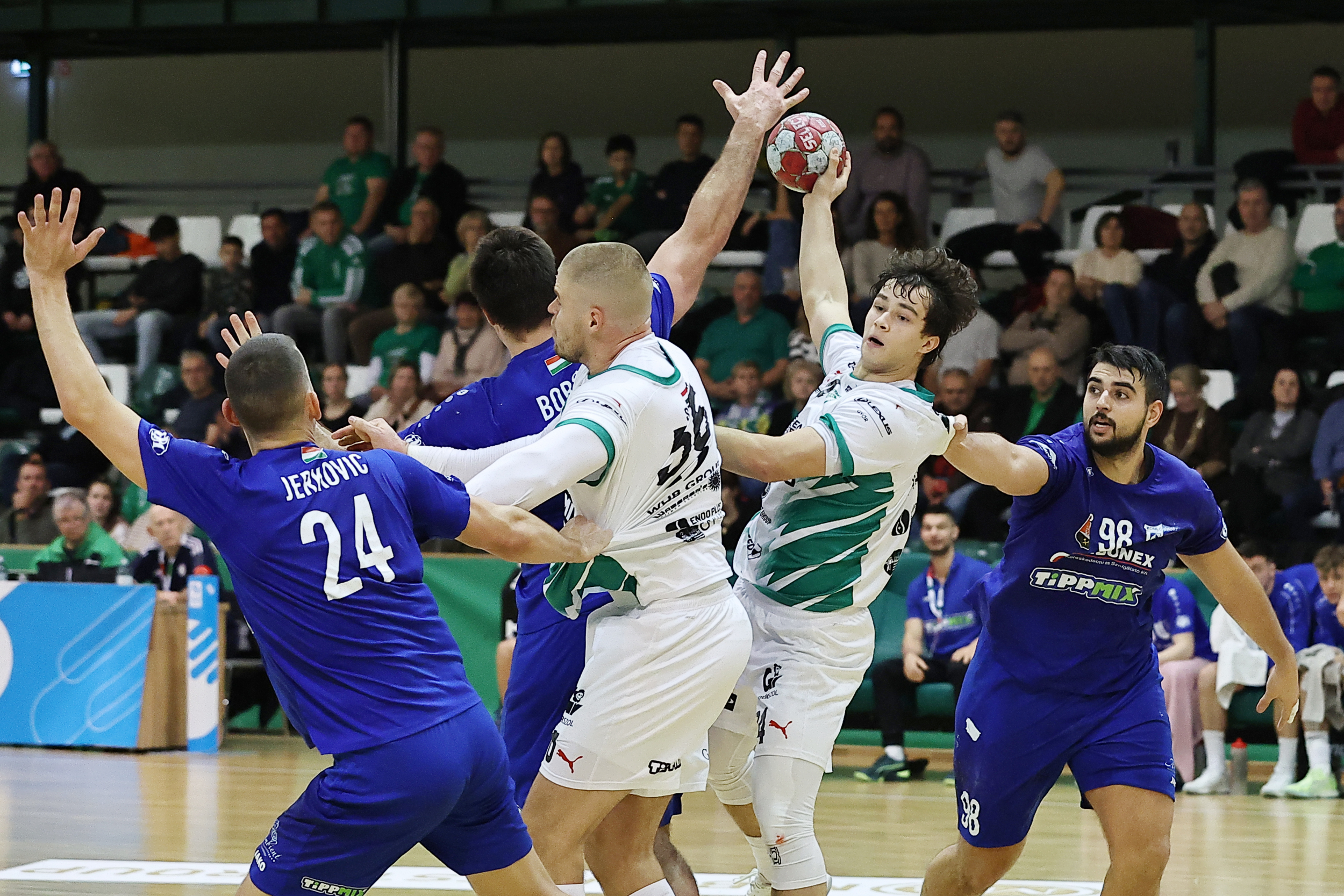 2025_12_11_ETO-UNI-Komlo-201