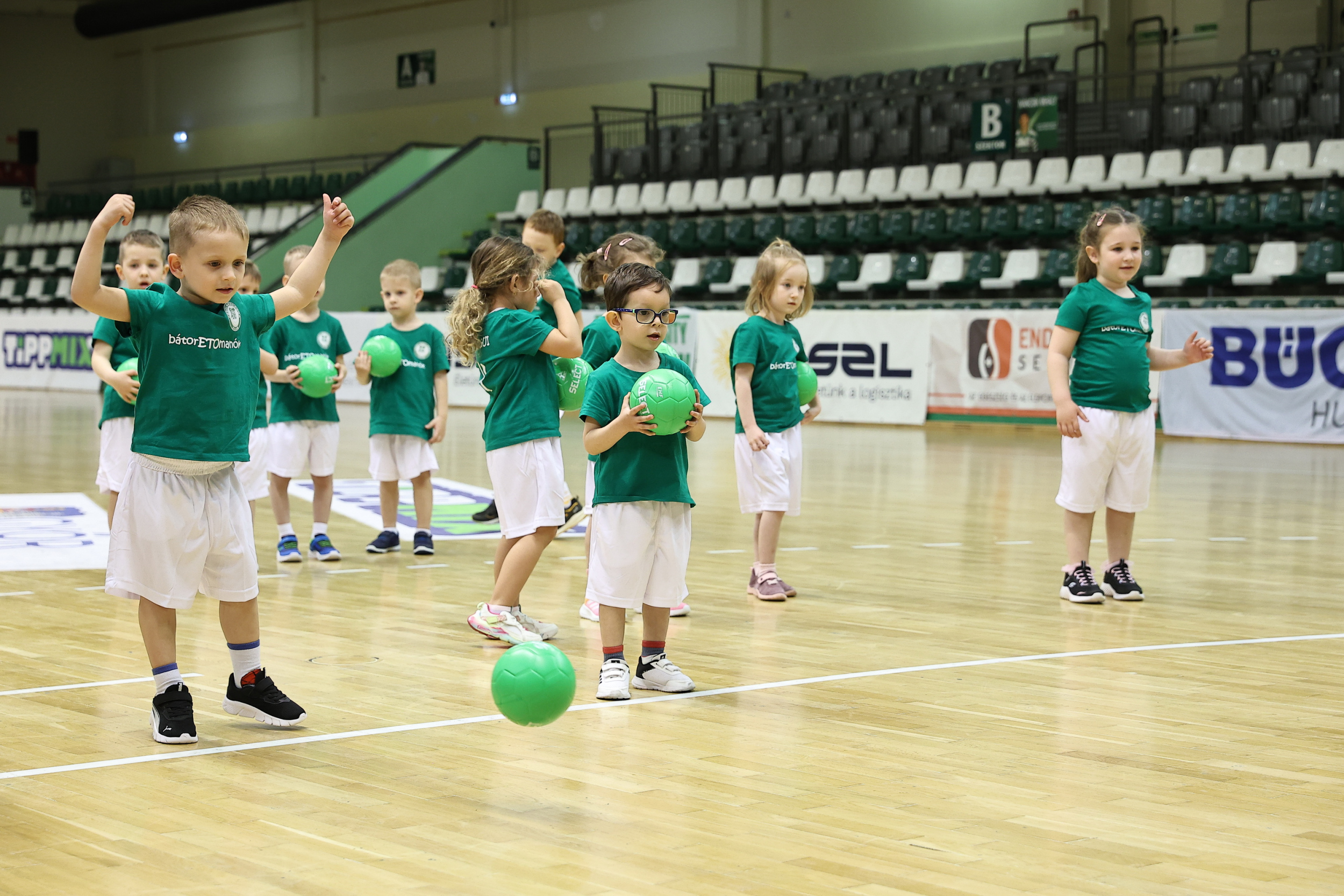 2026_04_07_ETO-manok-edzes-044