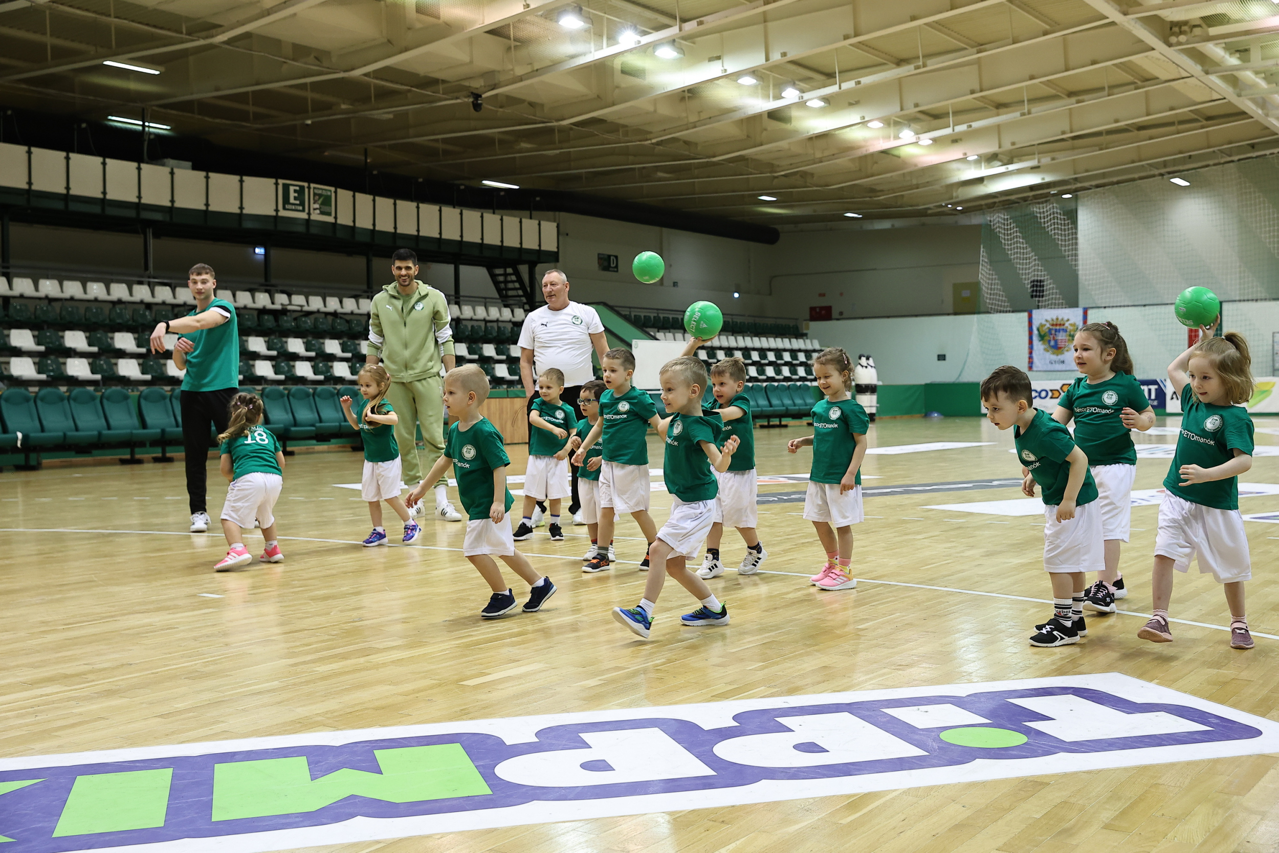 2026_04_07_ETO-manok-edzes-047