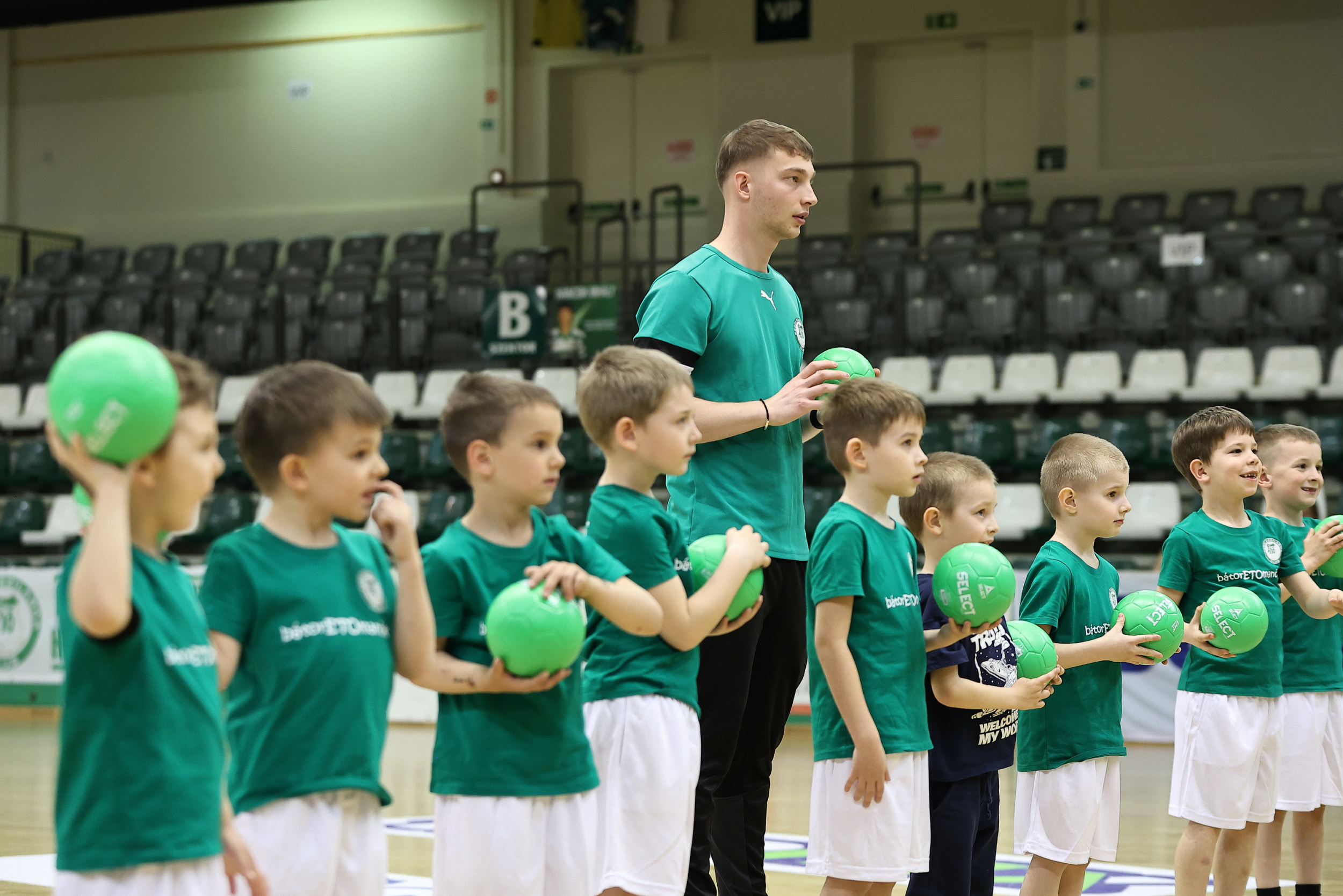 2026_04_07_ETO-manok-edzes-106