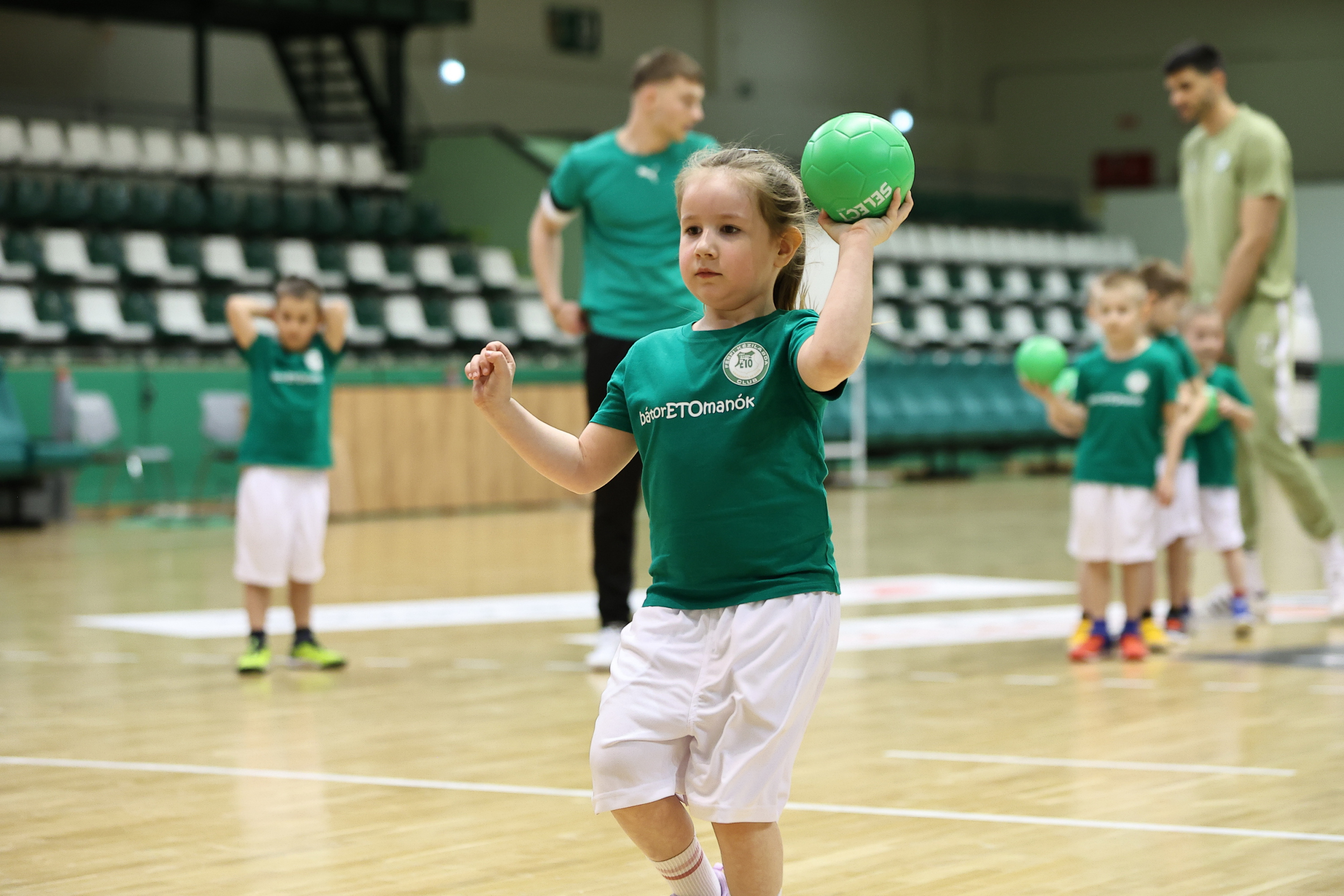 2026_04_07_ETO-manok-edzes-118