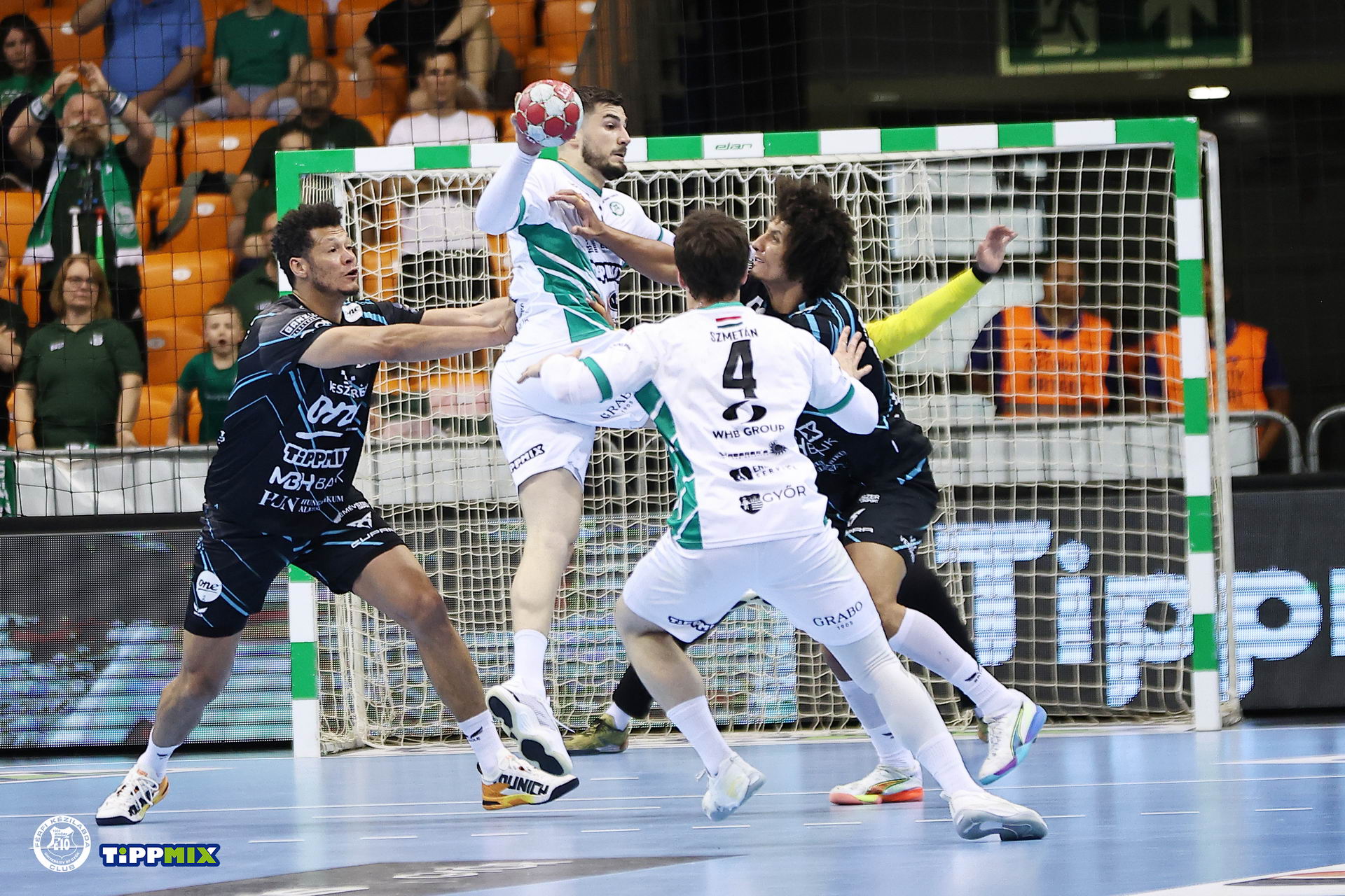 Győrben hengerelt a Veszprém – Legendákat köszöntöttünk a szünetben