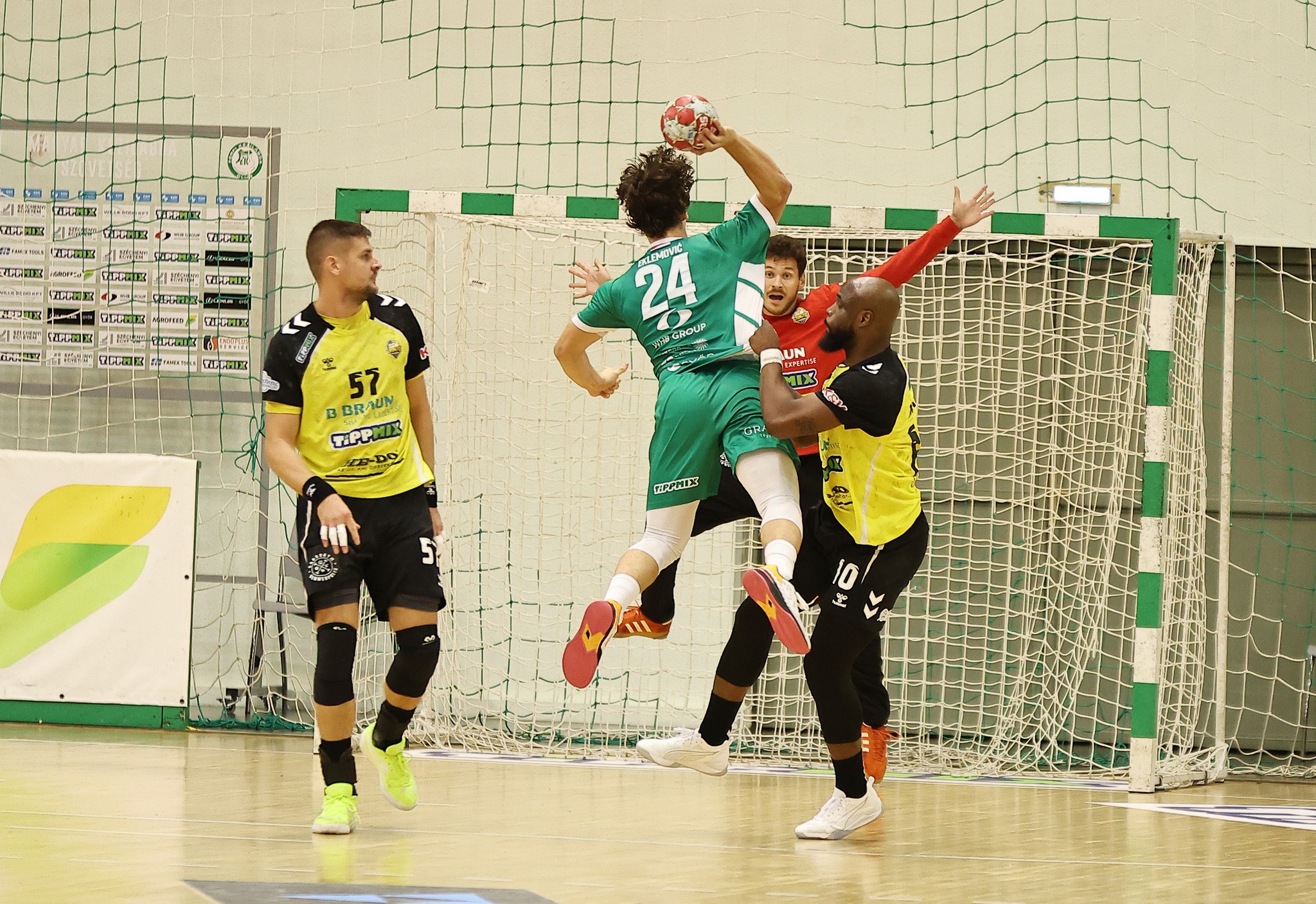 Rangadó a 100 %-os Tatabánya ellen